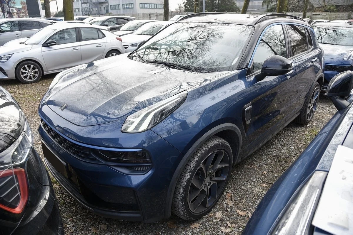 LynkCo 01 1.5 PHEV, снимка 2 - Автомобили и джипове - 54260017