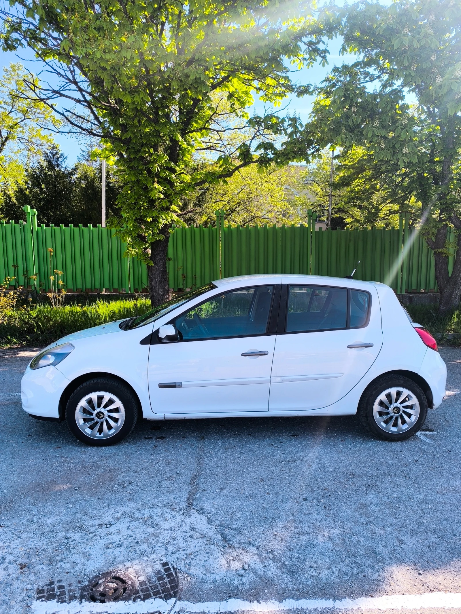 Renault Clio лек , снимка 7 - Автомобили и джипове - 54369743