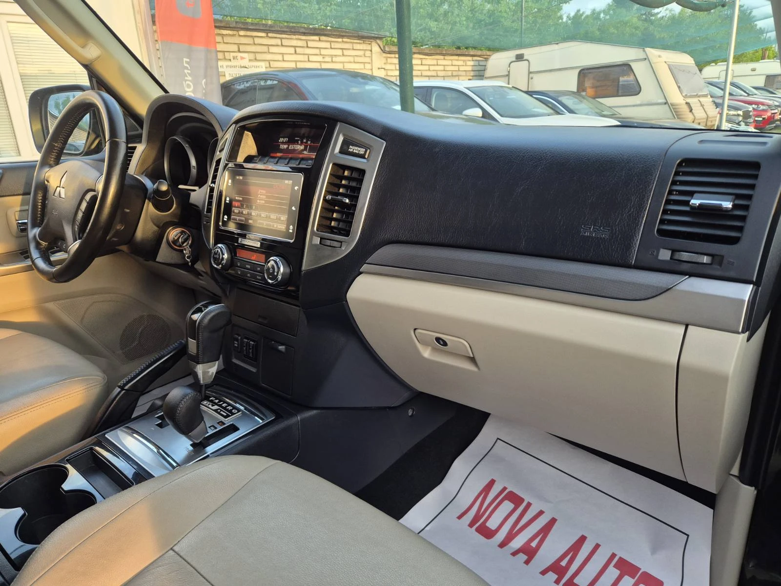 Mitsubishi Pajero 3.2D-7 МЕСТА-2018г-100 ANNIVERSARY, снимка 11 - Автомобили и джипове - 54560053
