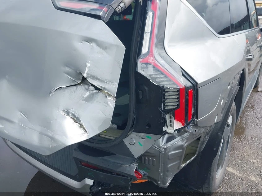 Kia EV9 Wind, снимка 6 - Автомобили и джипове - 55126985