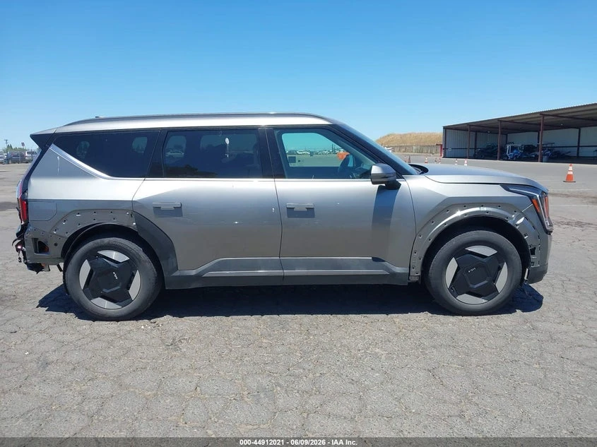 Kia EV9 Wind, снимка 13 - Автомобили и джипове - 55126985