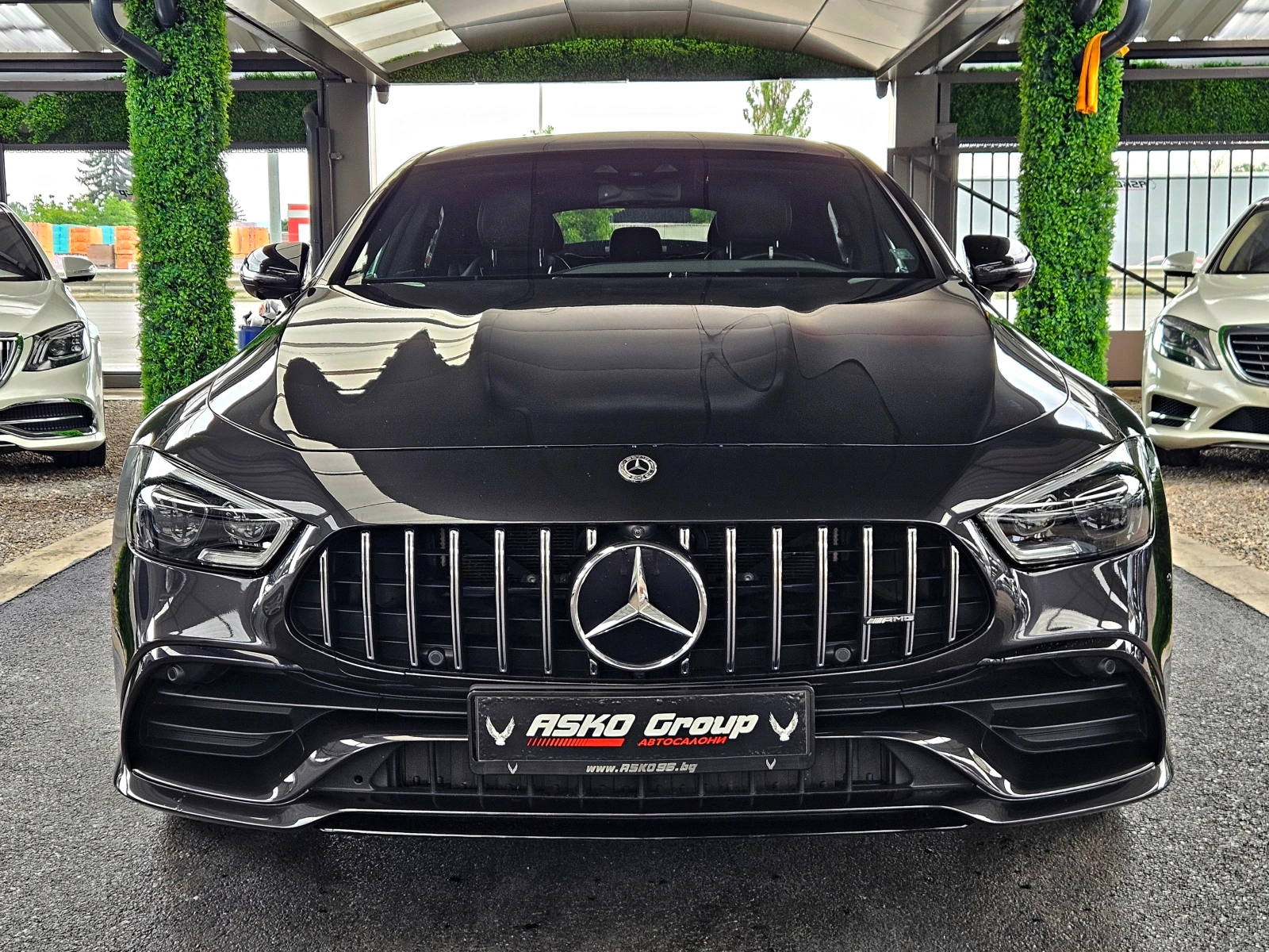 Mercedes-Benz AMG GT 53/4MAT/DISTR/PANO/HUD/МАСАЖ/ОБДУХ/BURMESTER/LIZIN, снимка 2 - Автомобили и джипове - 55326333