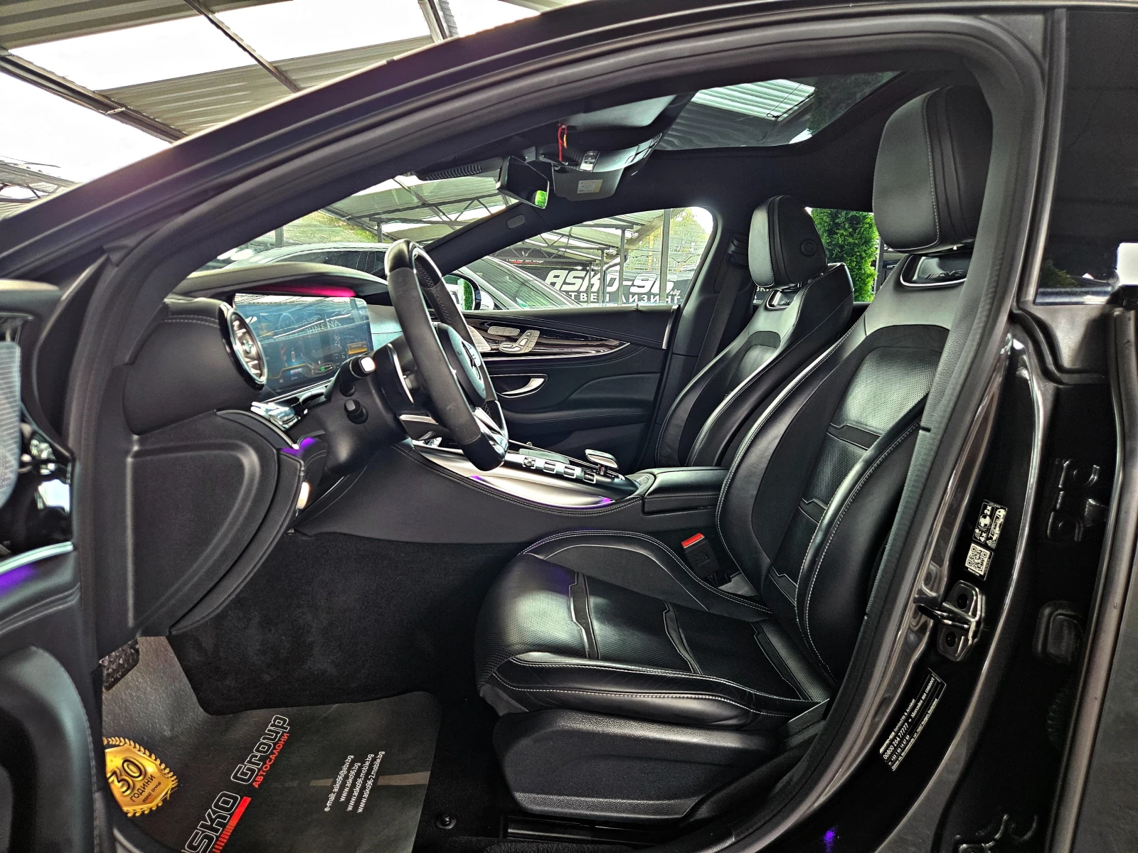 Mercedes-Benz AMG GT 53/4MAT/DISTR/PANO/HUD/МАСАЖ/ОБДУХ/BURMESTER/LIZIN, снимка 15 - Автомобили и джипове - 55326333