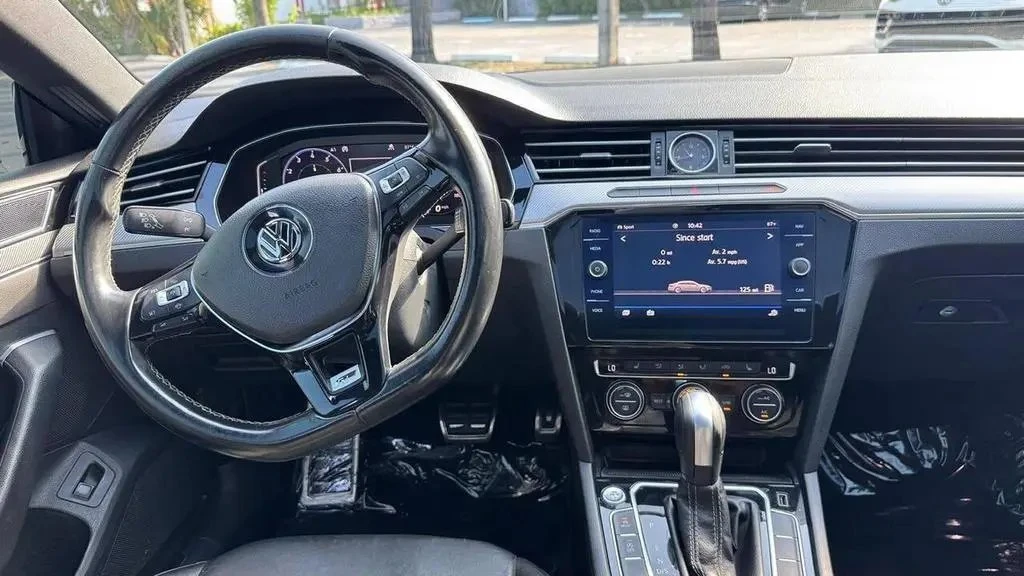 VW Arteon 2.0T SEL R-Line, снимка 9 - Автомобили и джипове - 55616979