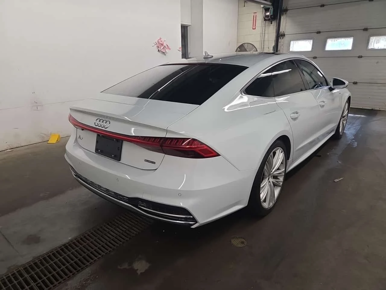 Audi A7 PROGRESSIV / АВТОКРЕДИТ / ЦЕНА ДО БЪЛГАРИЯ , снимка 3 - Автомобили и джипове - 55627787