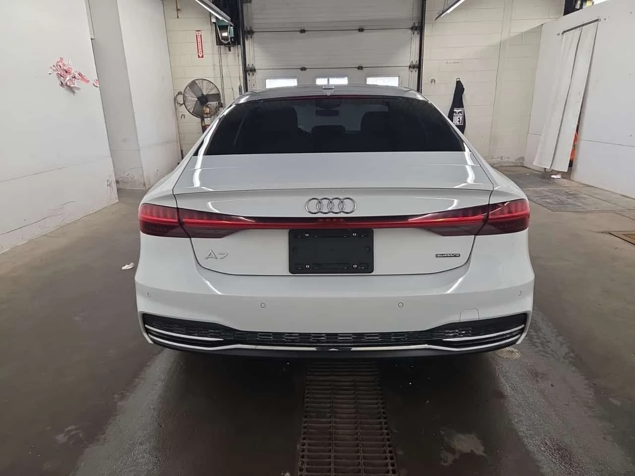 Audi A7 PROGRESSIV / АВТОКРЕДИТ / ЦЕНА ДО БЪЛГАРИЯ , снимка 5 - Автомобили и джипове - 55627787