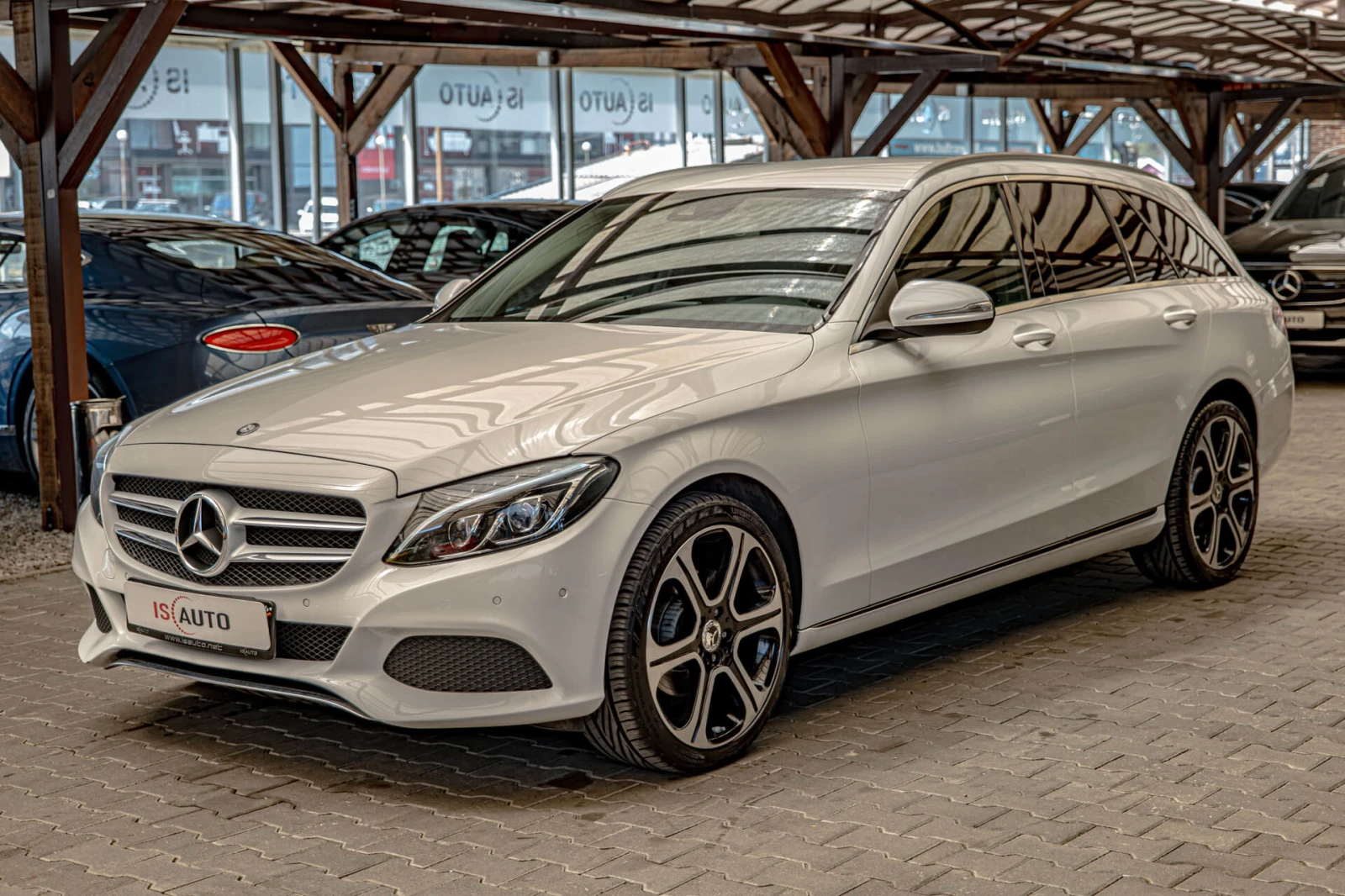 Mercedes-Benz C 220 CDI/Avangarde/F1/PDC/MultiBeam Led/Dynamic Select, снимка 3 - Автомобили и джипове - 55902877