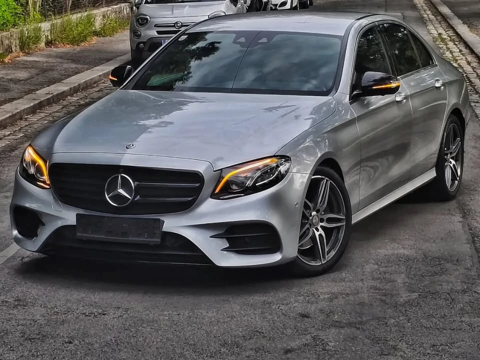 Mercedes-Benz E 220 AMG, снимка 15 - Автомобили и джипове - 55988553