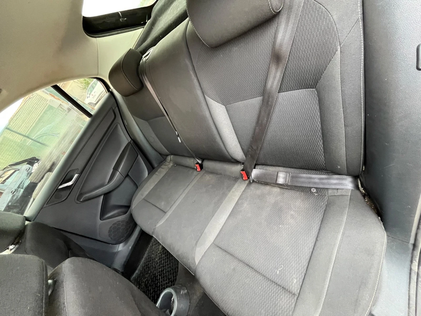 Skoda Rapid 1.4fdi автомат Cus, снимка 7 - Автомобили и джипове - 56276153