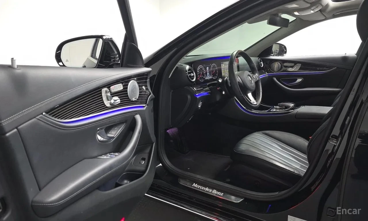 Mercedes-Benz E 400 * E400 4MATIC Exclusive * , снимка 10 - Автомобили и джипове - 56628258
