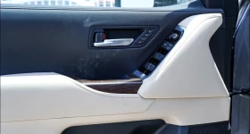 Toyota Land cruiser 300 VXR 4.0 V6 279hp , снимка 11