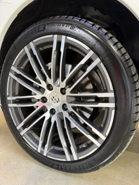 Porsche Cayenne S 4.2 TDI 4X4 * FULL Екстри* BOSE* Панорама* TV* , снимка 17