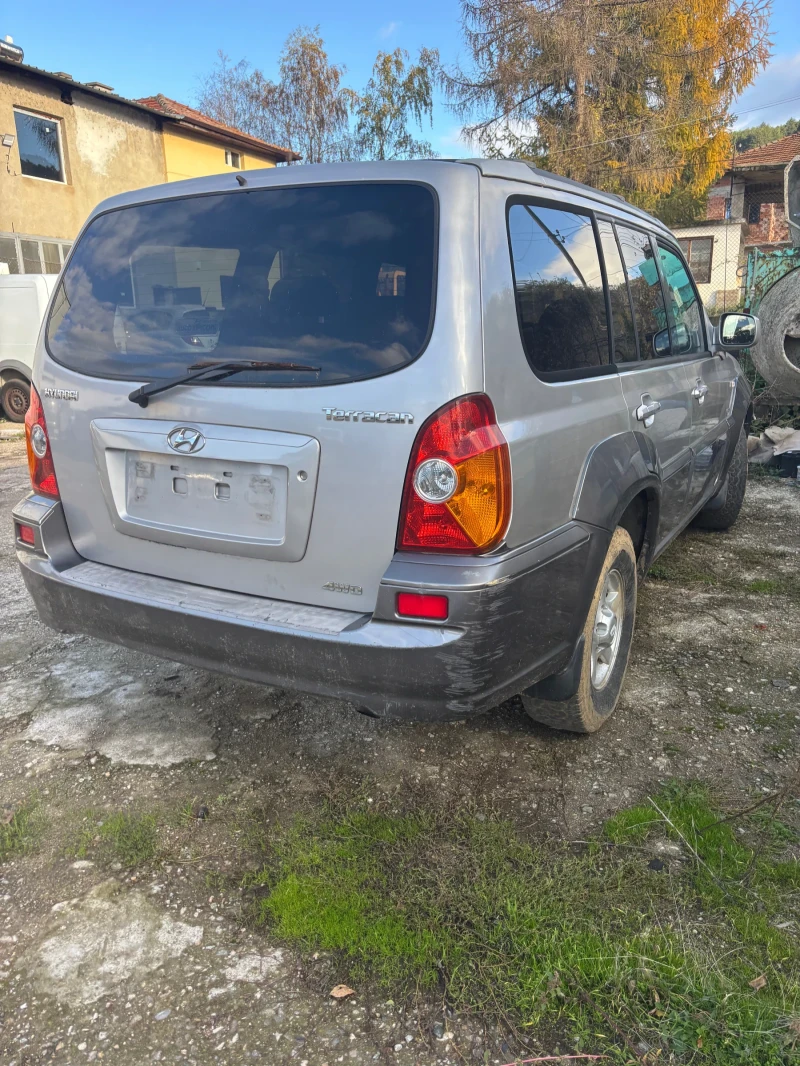 Hyundai Terracan, снимка 4 - Автомобили и джипове - 52386588
