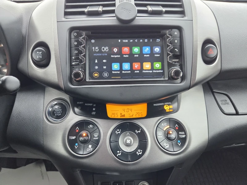 Toyota Rav4 TOYOTA RAV-4 2.0 STYLE, снимка 11 - Автомобили и джипове - 52678678