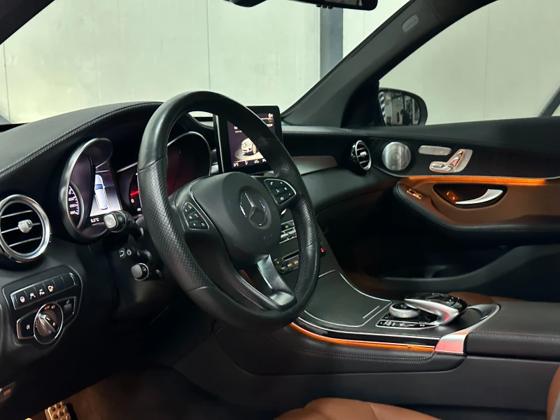 Mercedes-Benz GLC 43 AMG * AMG* DISTR* BURMESTER* 360* ПОДГРЕВ* , снимка 8 - Автомобили и джипове - 52864692