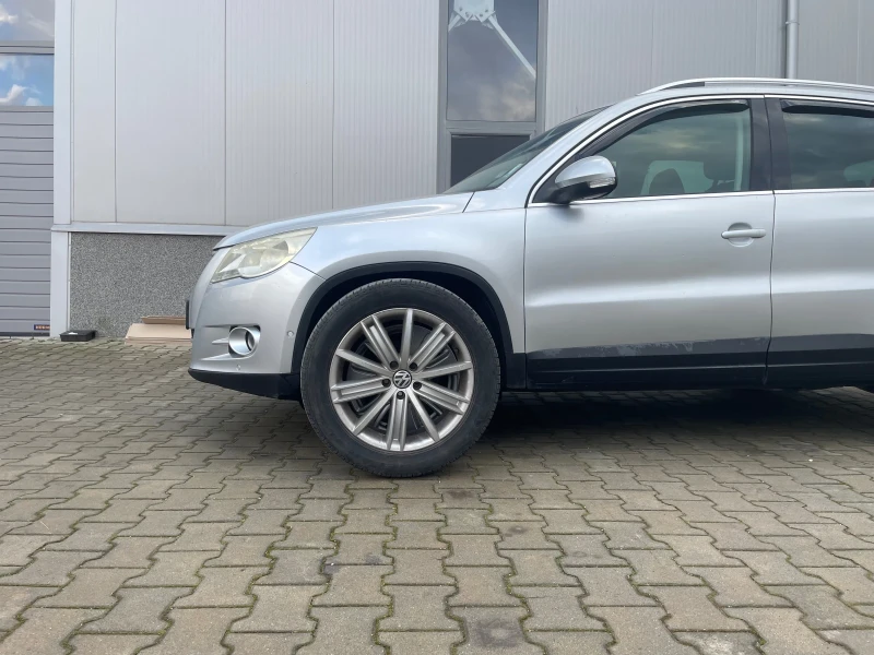 VW Tiguan 2.0TDI 4Motion, снимка 16 - Автомобили и джипове - 52966039