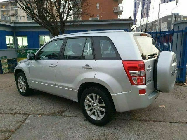 Suzuki Grand vitara 1.9 DDIS, снимка 4 - Автомобили и джипове - 44063796