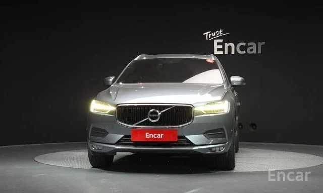 Volvo XC60 D5 Momentum | ПАНОРАМА | ЗАДНА КАМЕРА | , снимка 2 - Автомобили и джипове - 54866177