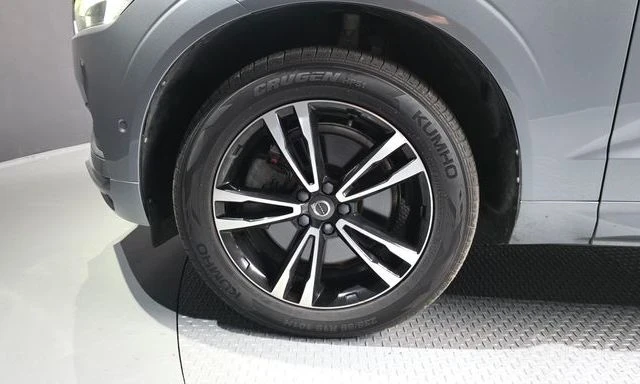 Volvo XC60 D5 Momentum | ПАНОРАМА | ЗАДНА КАМЕРА | , снимка 5 - Автомобили и джипове - 54866177