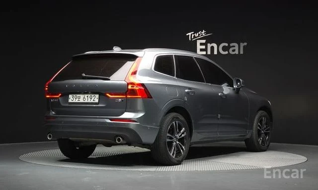 Volvo XC60 D5 Momentum | ПАНОРАМА | ЗАДНА КАМЕРА | , снимка 3 - Автомобили и джипове - 54866177