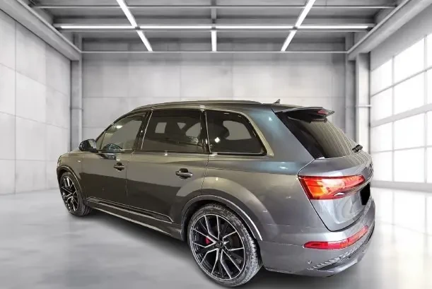 Audi Q7 50 TDI Quattro = NEW = S-line 7 Seats Гаранция, снимка 2 - Автомобили и джипове - 55477584