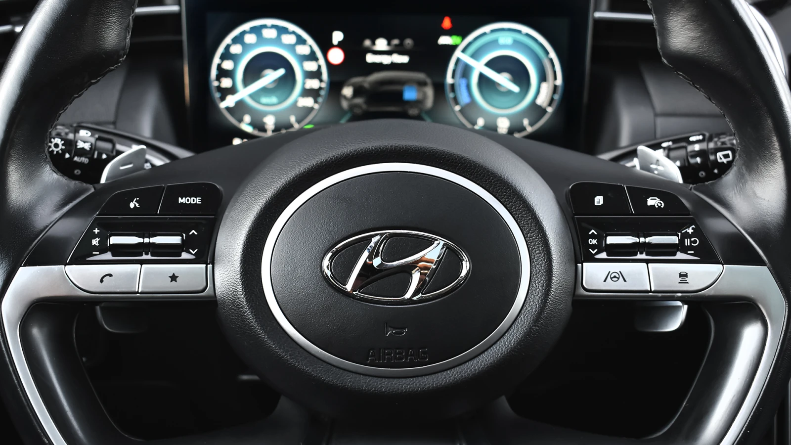 Hyundai Tucson 1.6 T-GDi PREMIUM Plug-in Hybrid 4x4 Automatic - изображение 9