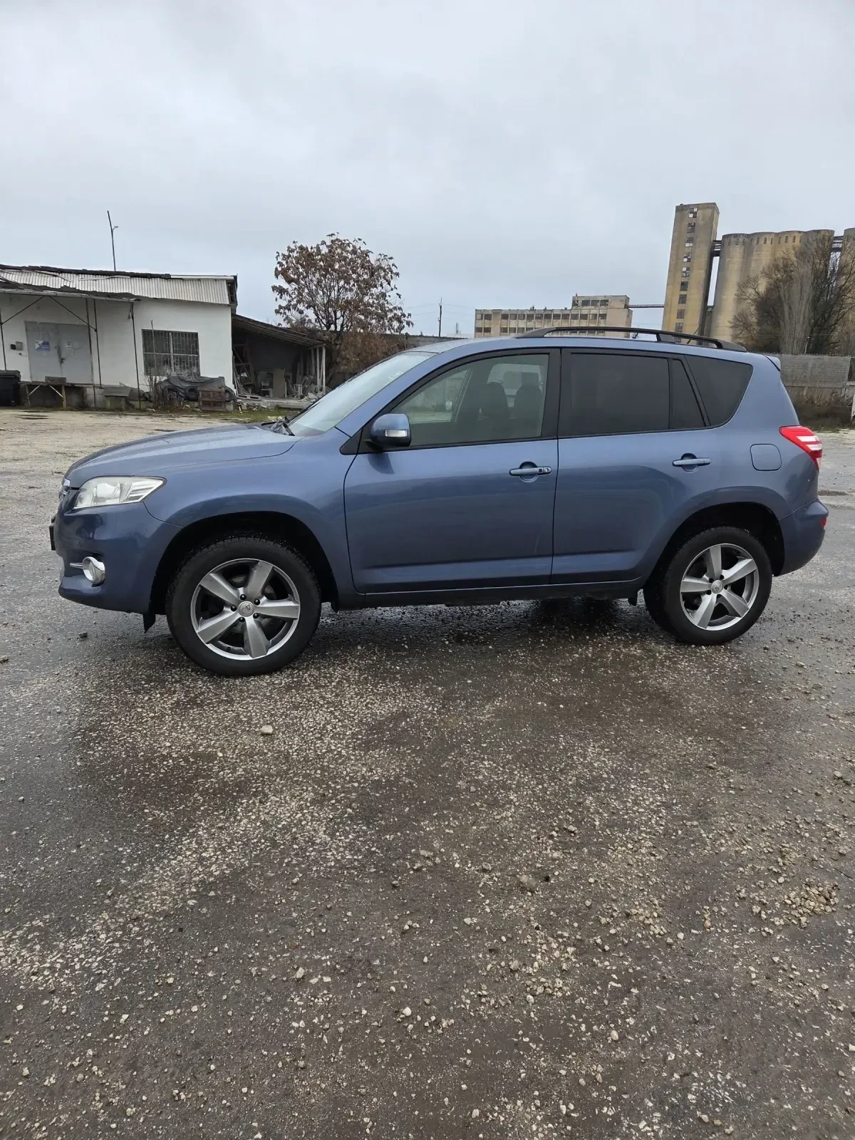 Toyota Rav4 TOYOTA RAV-4 2.0 STYLE - изображение 2