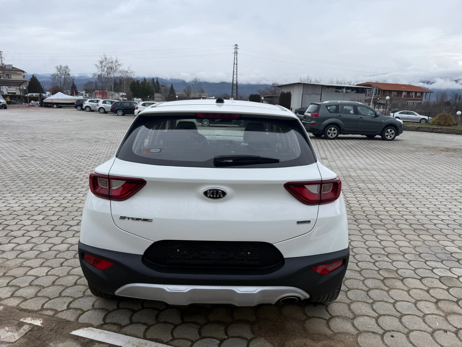 Kia Stonic 1.6 CRDI EURO 6B - изображение 6