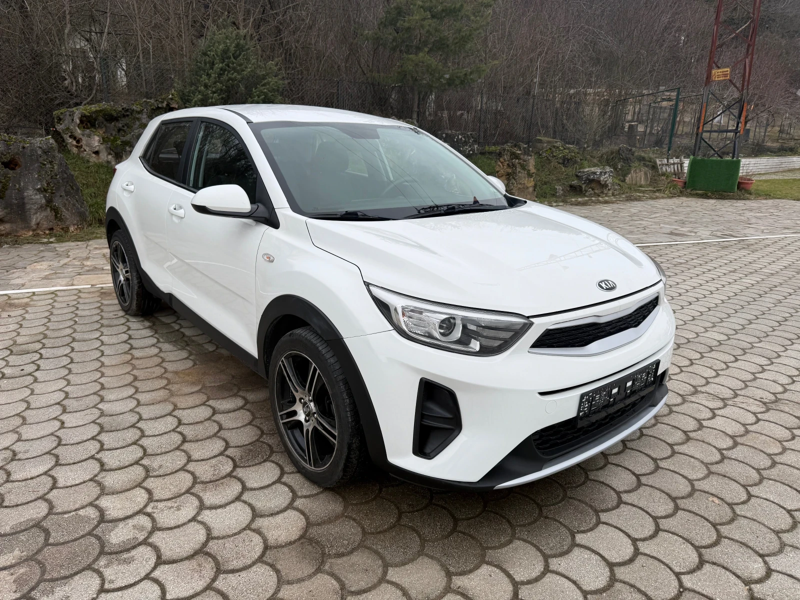 Kia Stonic 1.6 CRDI EURO 6B - изображение 3