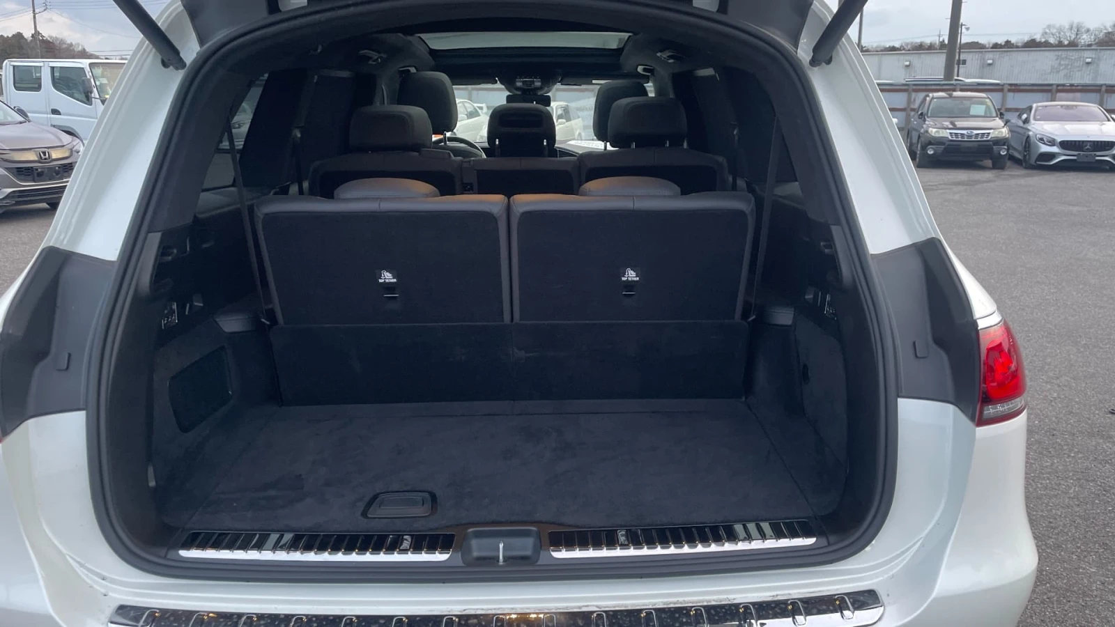 Mercedes-Benz GLS580, снимка 16 - Автомобили и джипове - 53789494