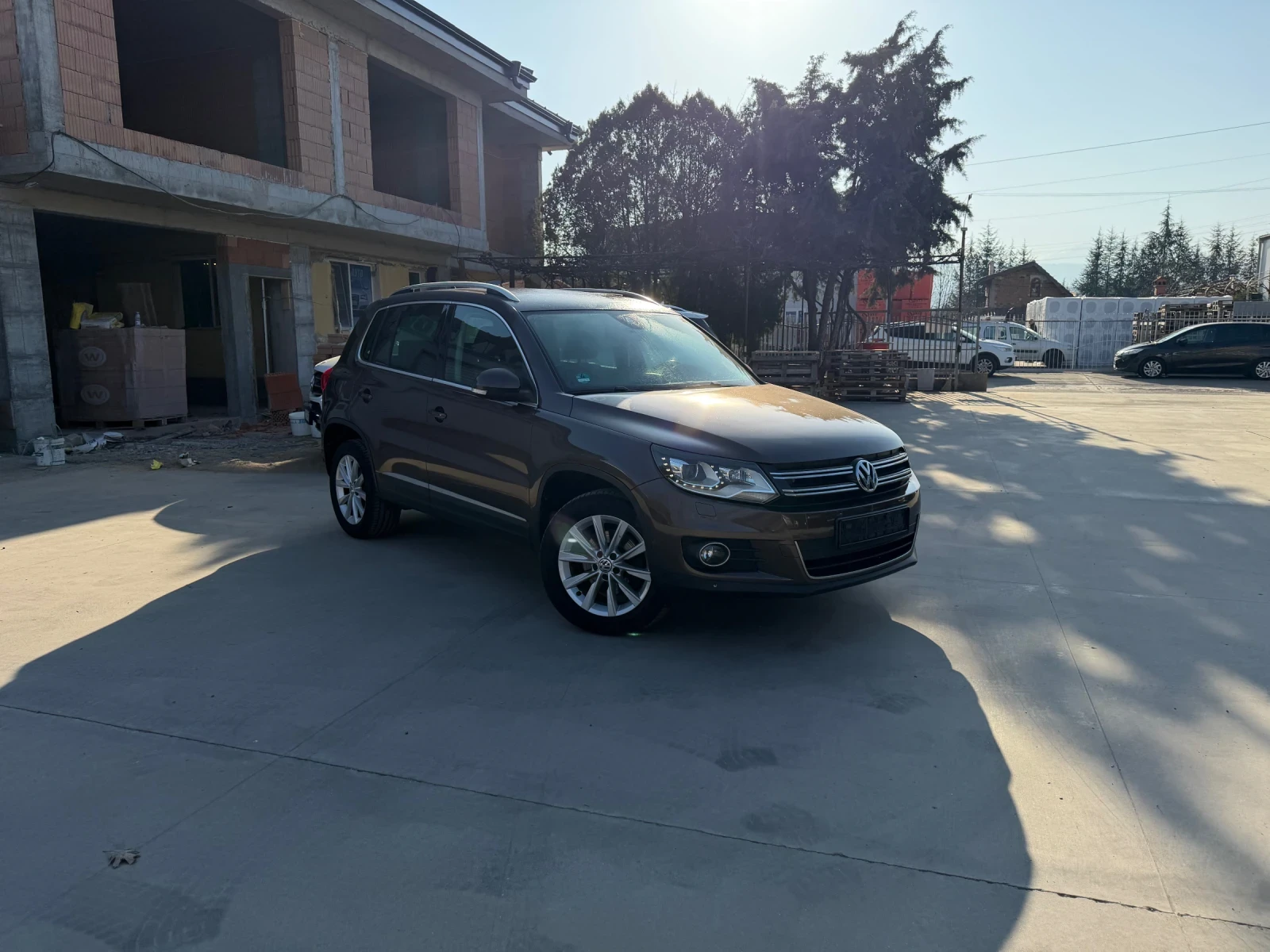 VW Tiguan 2.0 TDI 4x4 SERVICE BOOK, снимка 2 - Автомобили и джипове - 53822911