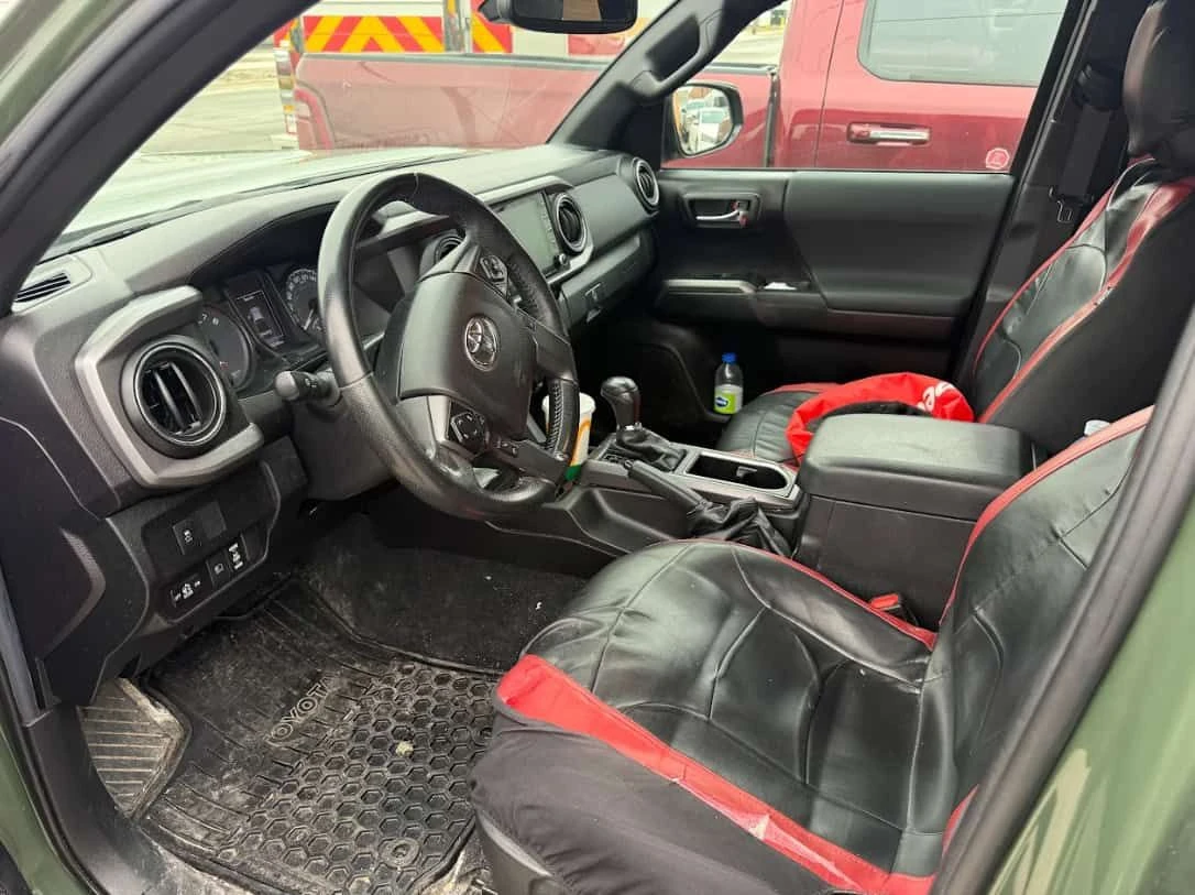 Toyota Tacoma | 4x4 Double Cab Auto | ПОДГРЕВИ. ШИБЕДАХ | CARFAX, снимка 9 - Автомобили и джипове - 53850553