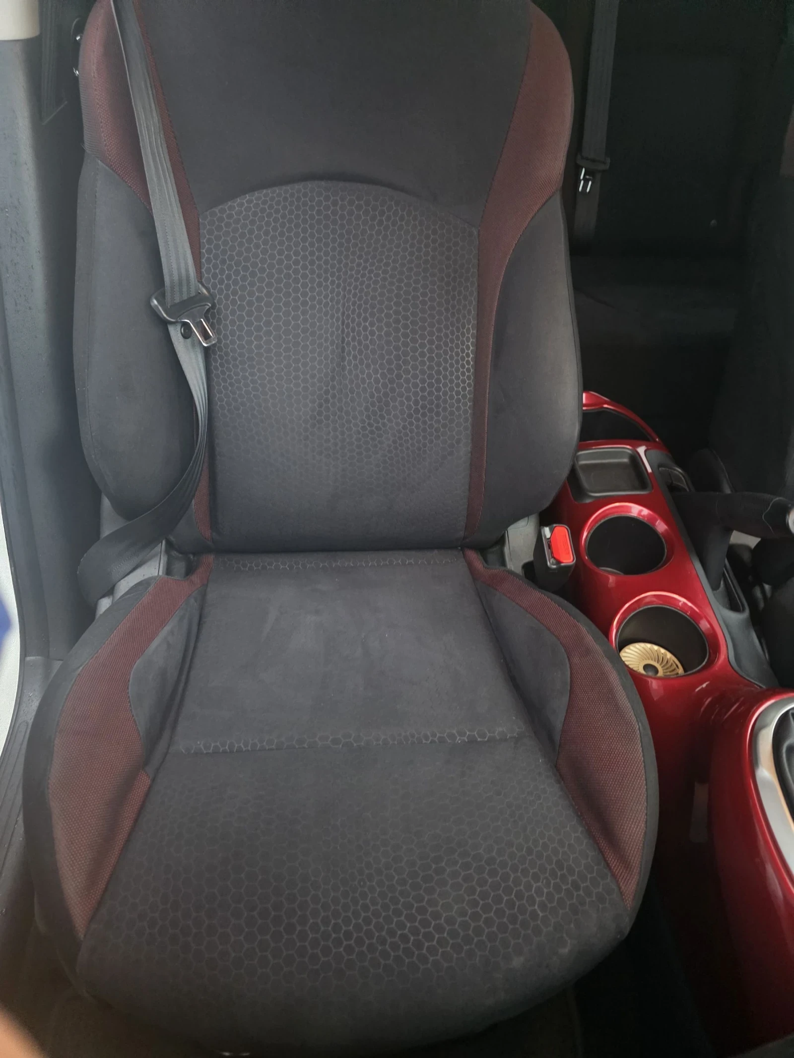 Nissan Juke, снимка 12 - Автомобили и джипове - 54084033