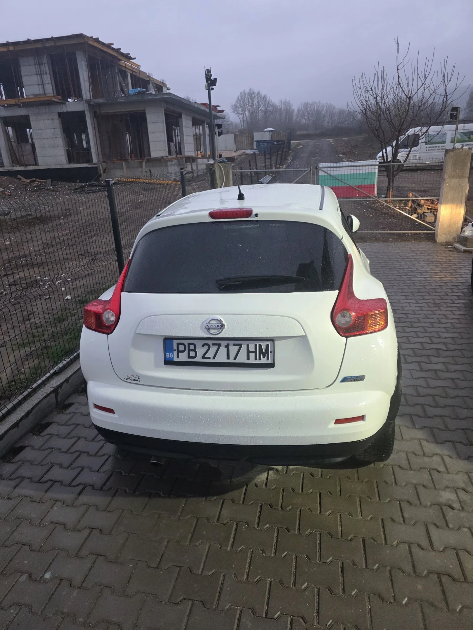 Nissan Juke, снимка 4 - Автомобили и джипове - 54084033
