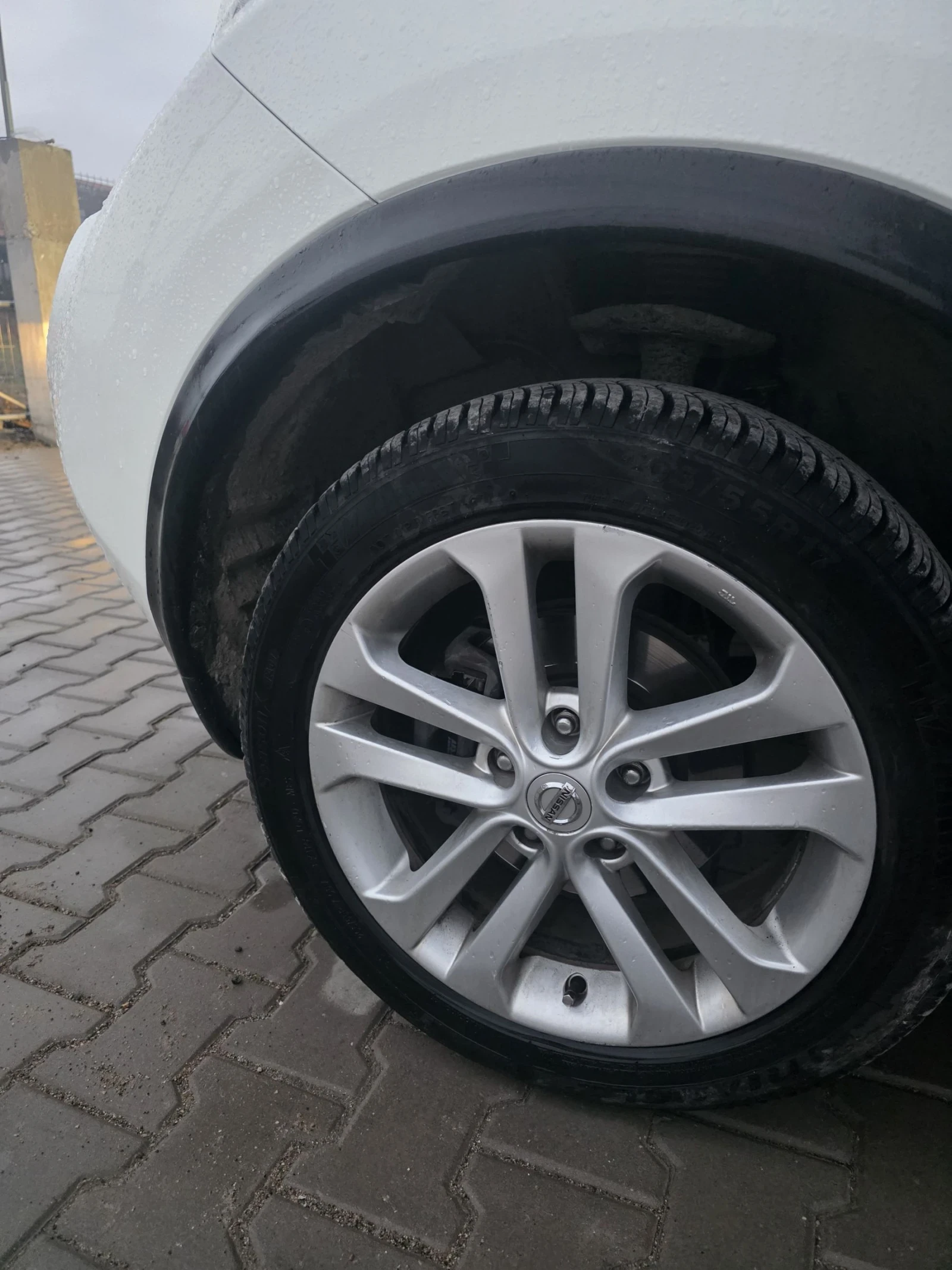 Nissan Juke, снимка 6 - Автомобили и джипове - 54084033