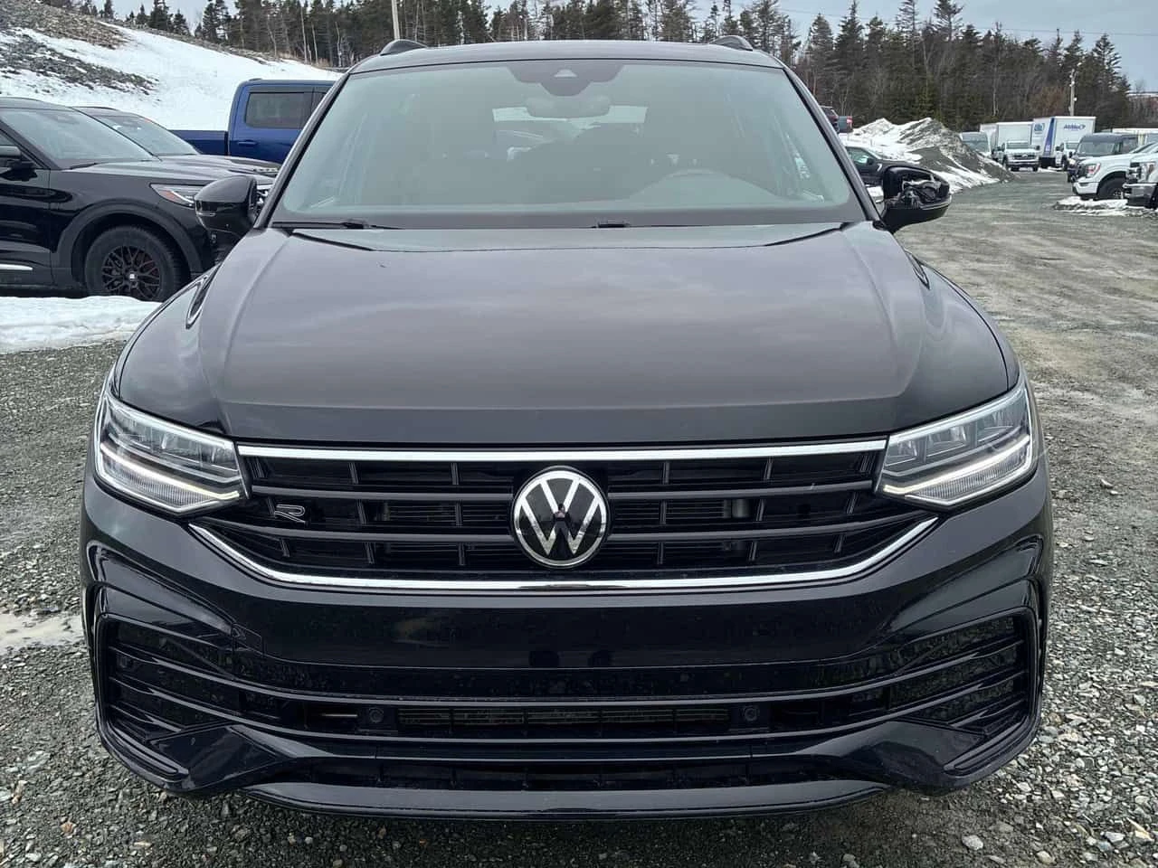 VW Tiguan Comfortline R Line Black Edition /CAMERA/PANO, снимка 6 - Автомобили и джипове - 54126967