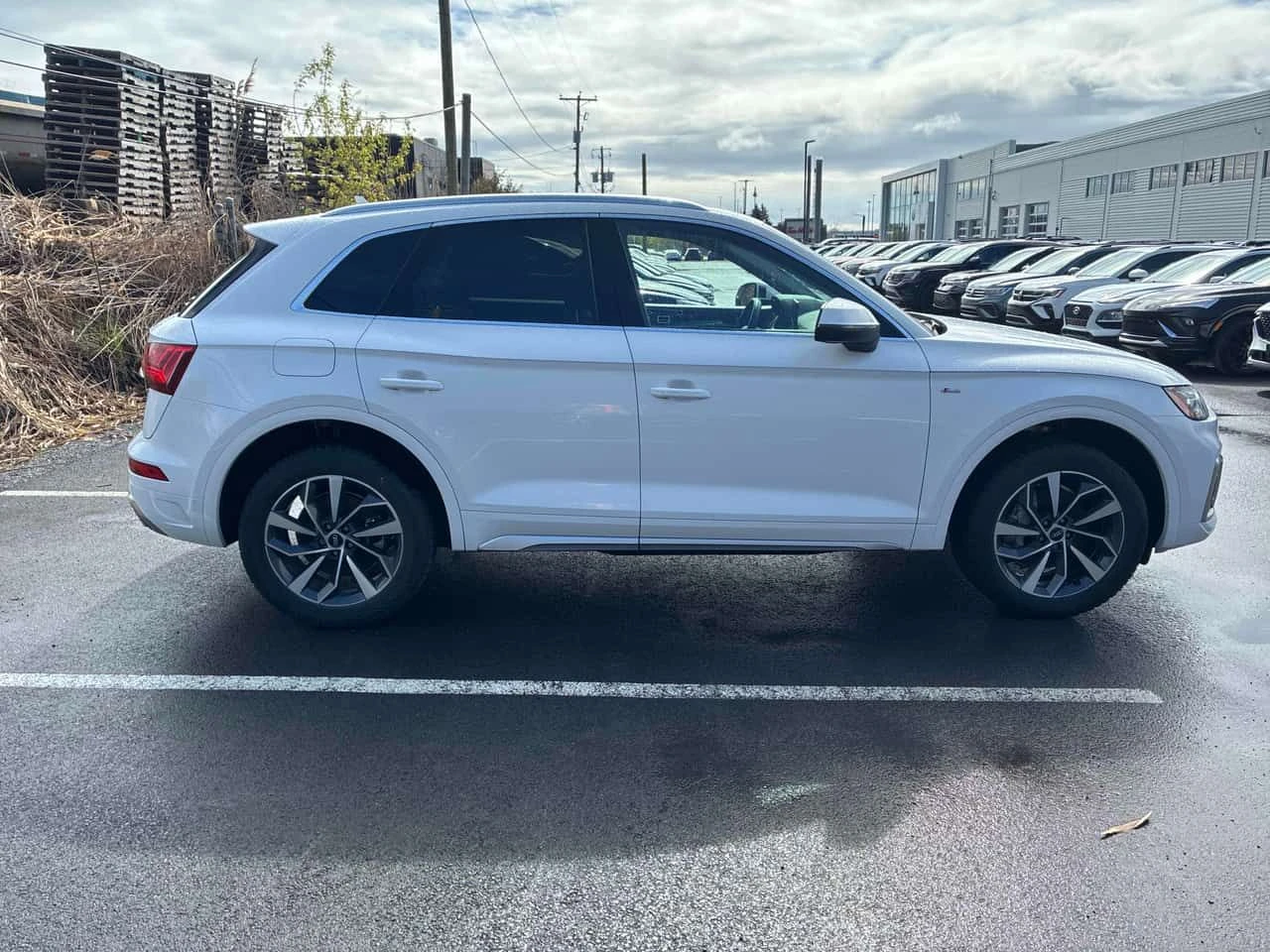 Audi Q5 * PROGRESSIV * ПАНО * ПОДГРЕВИ * KEYLESS * CARFAX, снимка 3 - Автомобили и джипове - 54568891