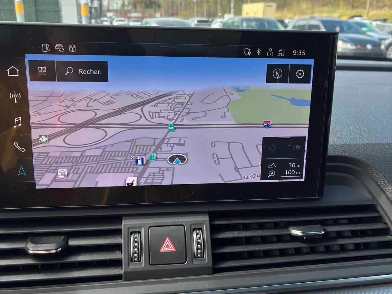 Audi Q5 * PROGRESSIV * ПАНО * ПОДГРЕВИ * KEYLESS * CARFAX, снимка 11 - Автомобили и джипове - 54568891