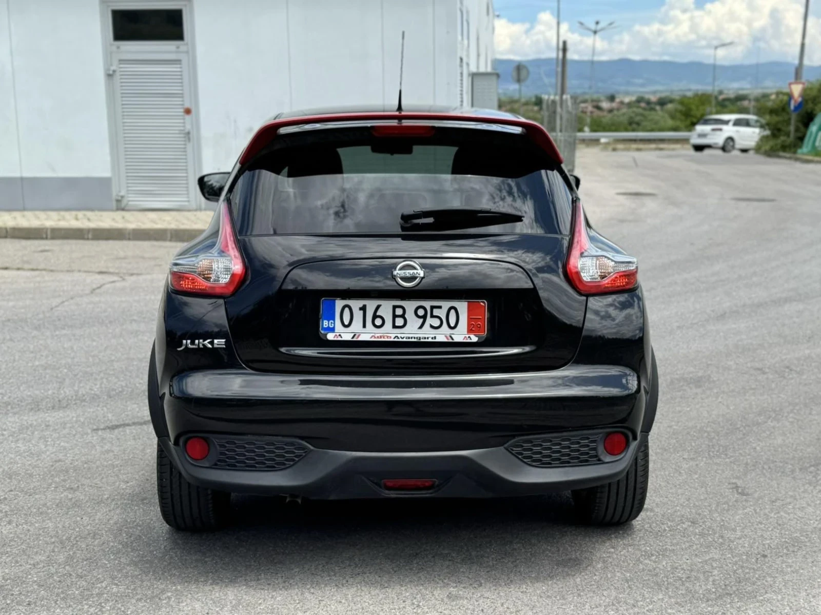 Nissan Juke 1.6i gaz, снимка 8 - Автомобили и джипове - 54772765