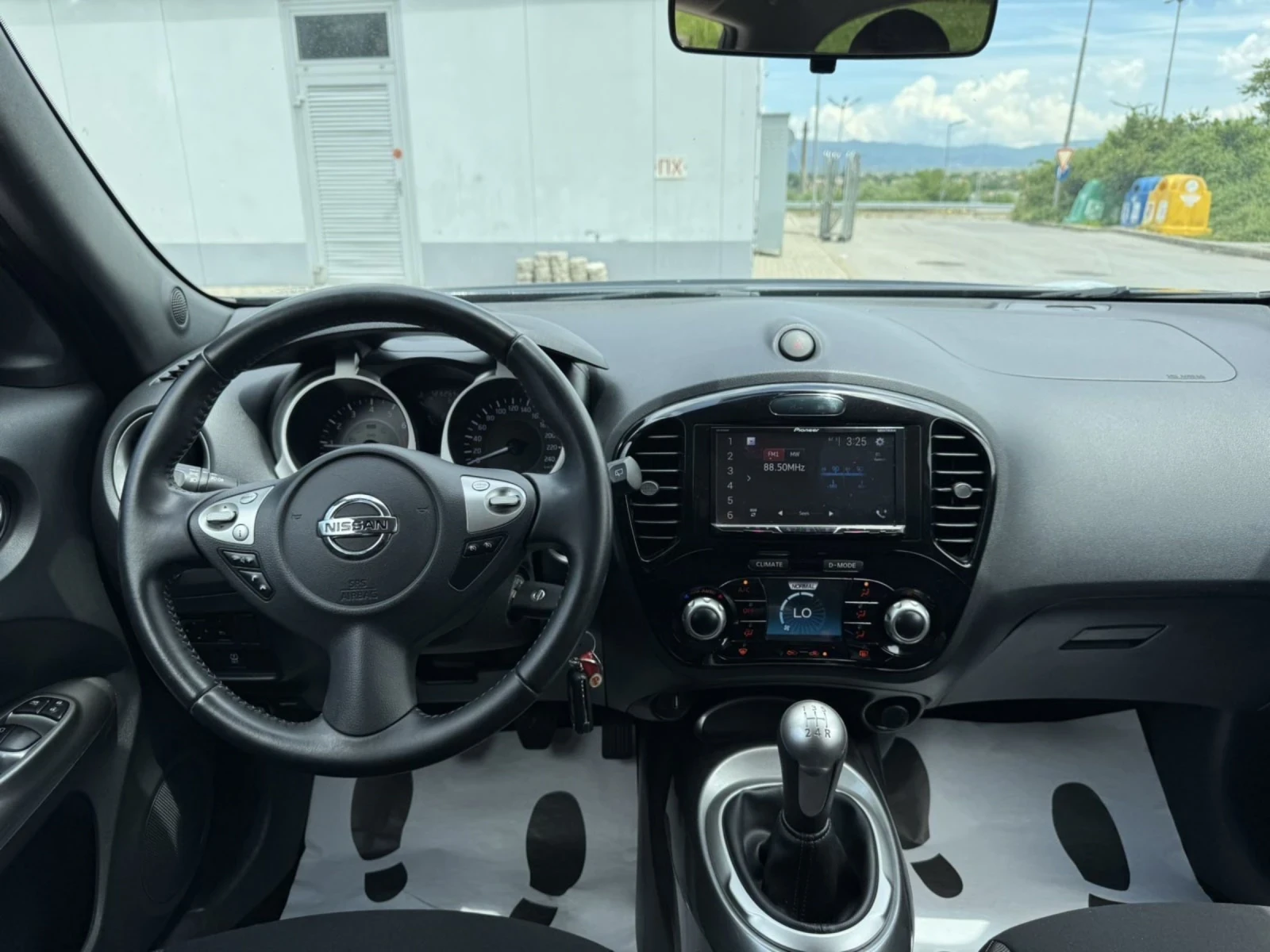 Nissan Juke 1.6i gaz, снимка 9 - Автомобили и джипове - 54772765
