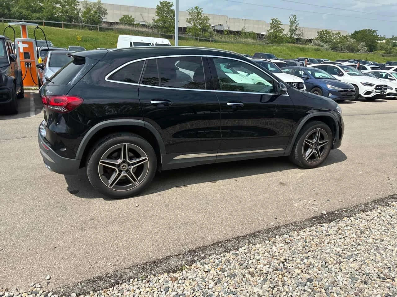 Mercedes-Benz GLA 250 PANO| 360CAM| LANE ASSIST| CARFAX| , снимка 3 - Автомобили и джипове - 54860234
