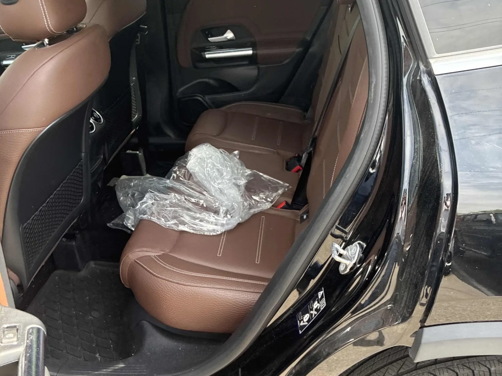 Mercedes-Benz GLA 250 PANO| 360CAM| LANE ASSIST| CARFAX| , снимка 15 - Автомобили и джипове - 54860234