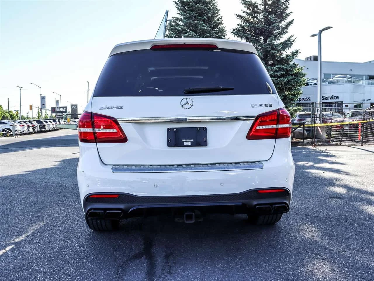 Mercedes-Benz GLS * AMG 63 * АВТОКРЕДИТ БЕЗ ПЪРВОНАЧАЛНА ВНОСКА* , снимка 4 - Автомобили и джипове - 55157294