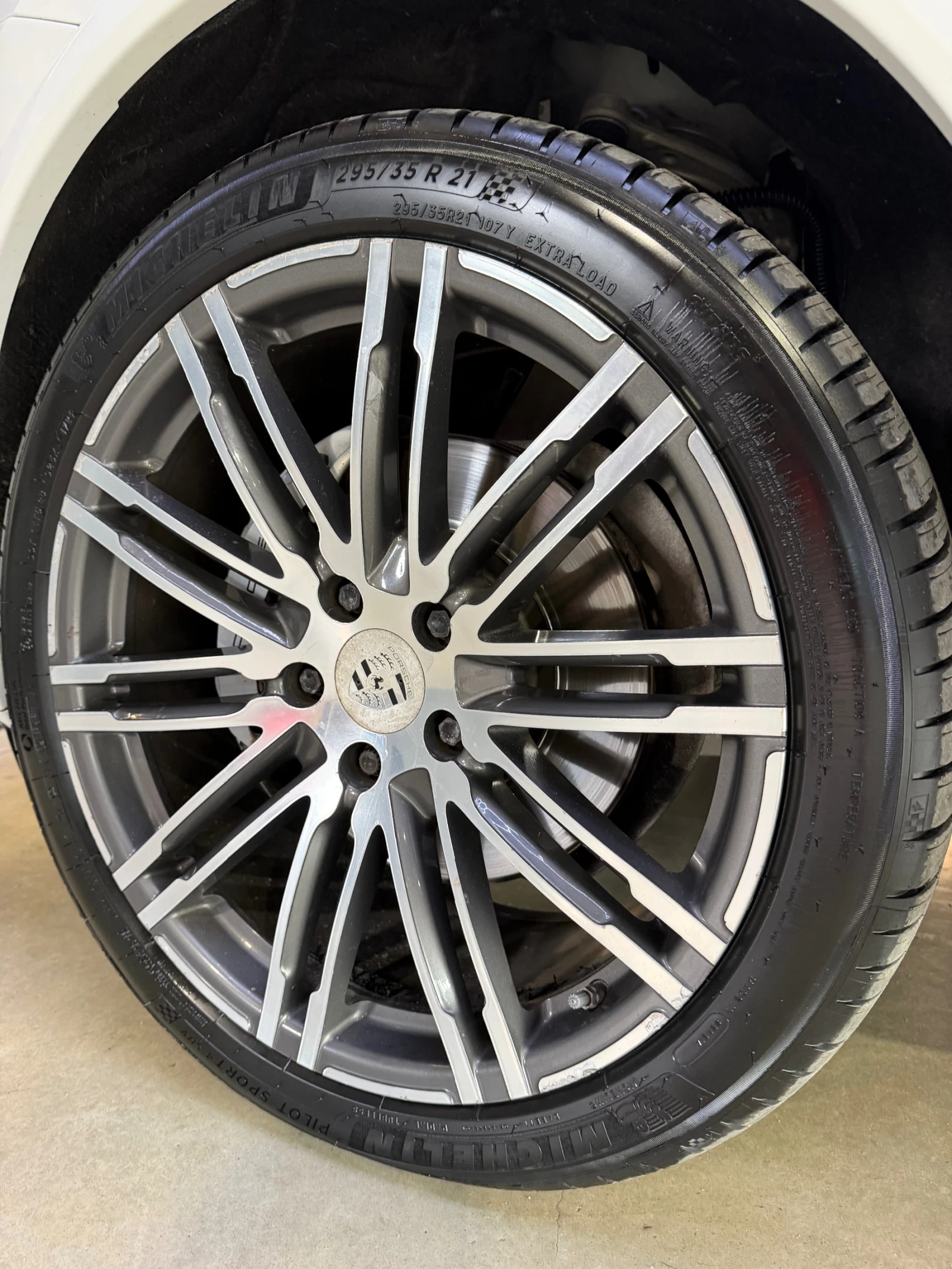 Porsche Cayenne S 4.2 TDI 4X4 * FULL Екстри* BOSE* Панорама* TV* , снимка 17 - Автомобили и джипове - 55531614