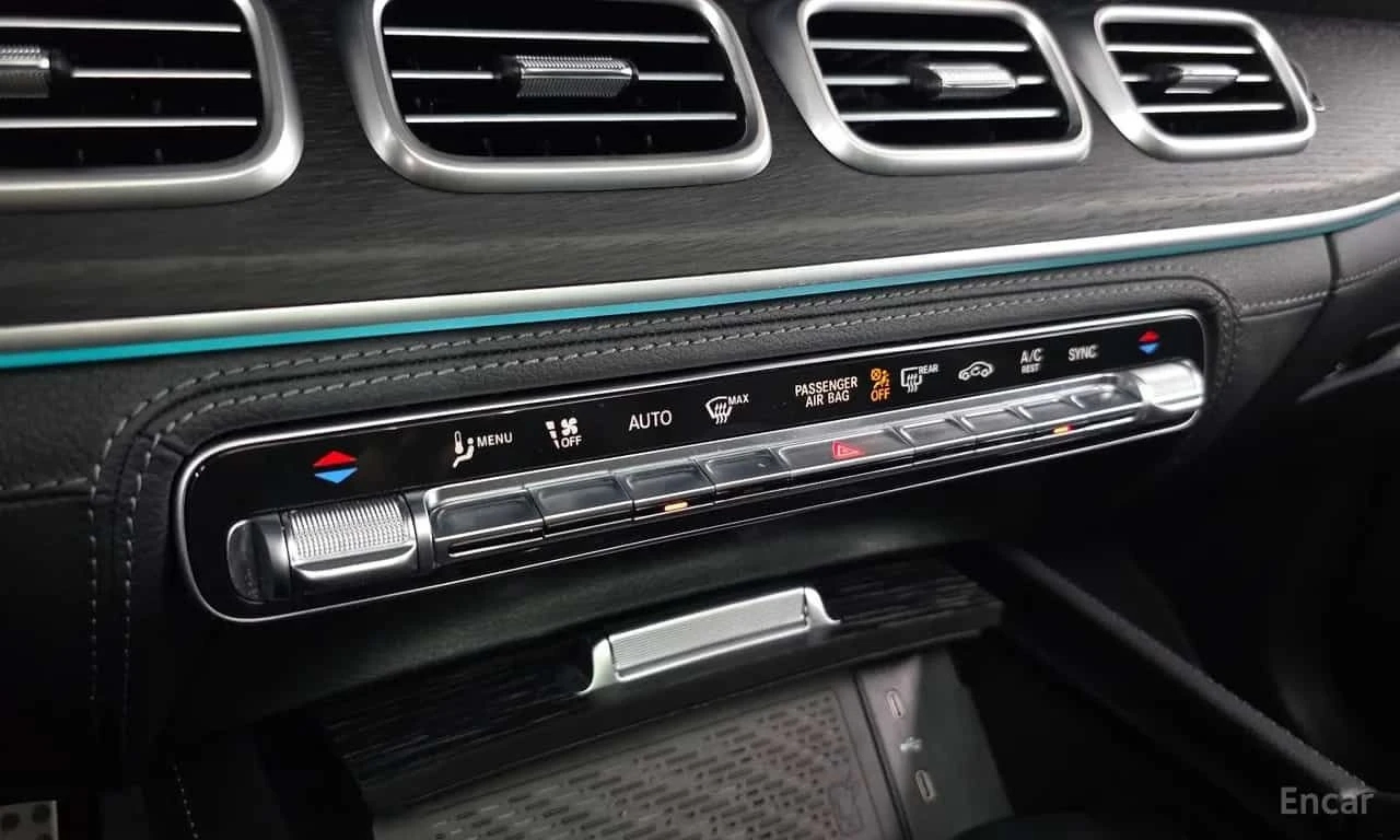 Mercedes-Benz GLS 450 d 4MATIC * ТЕЛЕВИЗОРИ * ХЕДЪП * ДИСТРОНИК, снимка 16 - Автомобили и джипове - 55569603