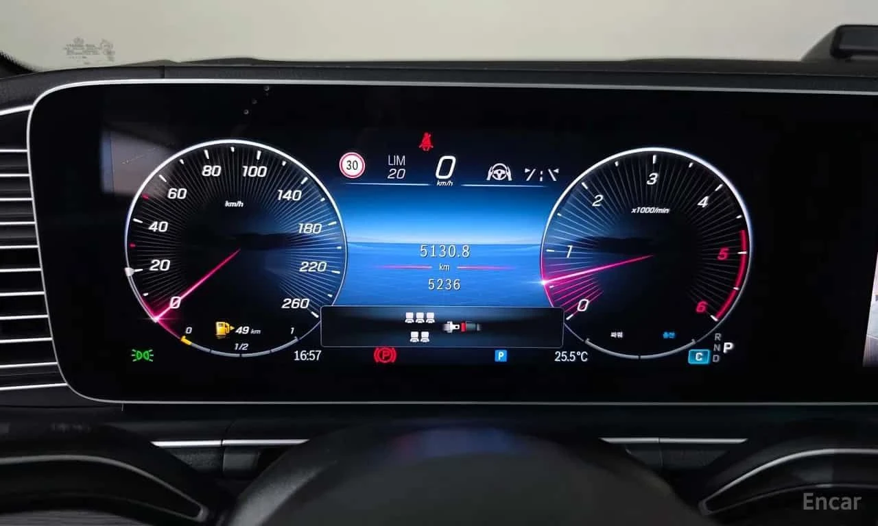Mercedes-Benz GLS 450 d 4MATIC * ТЕЛЕВИЗОРИ * ХЕДЪП * ДИСТРОНИК, снимка 8 - Автомобили и джипове - 55569603