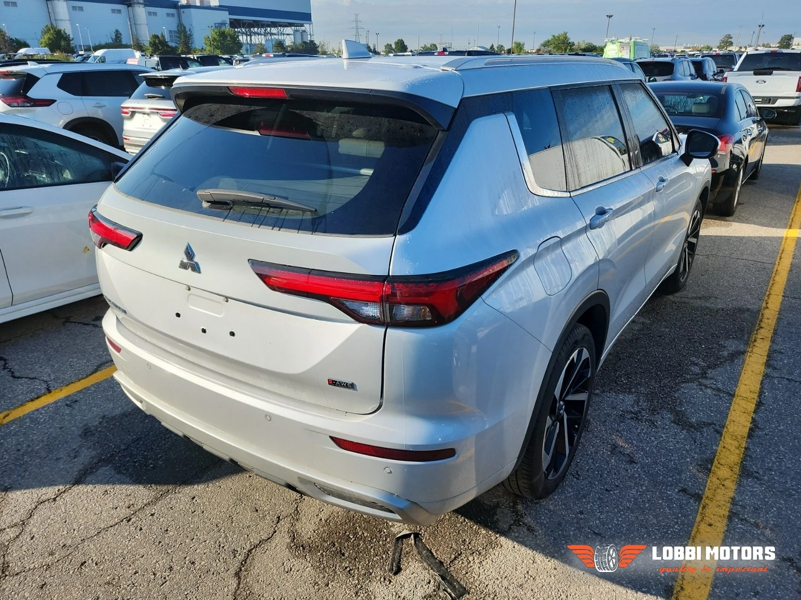 Mitsubishi Outlander, снимка 3 - Автомобили и джипове - 55955186