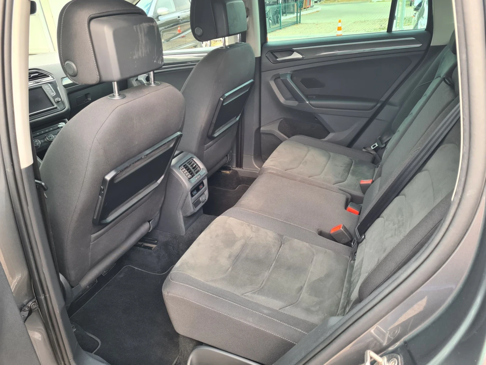 VW Tiguan 2.0TDi 150p.s  / EVRO 6B / 4MOTION  | Mobile.bg � ����������� 10