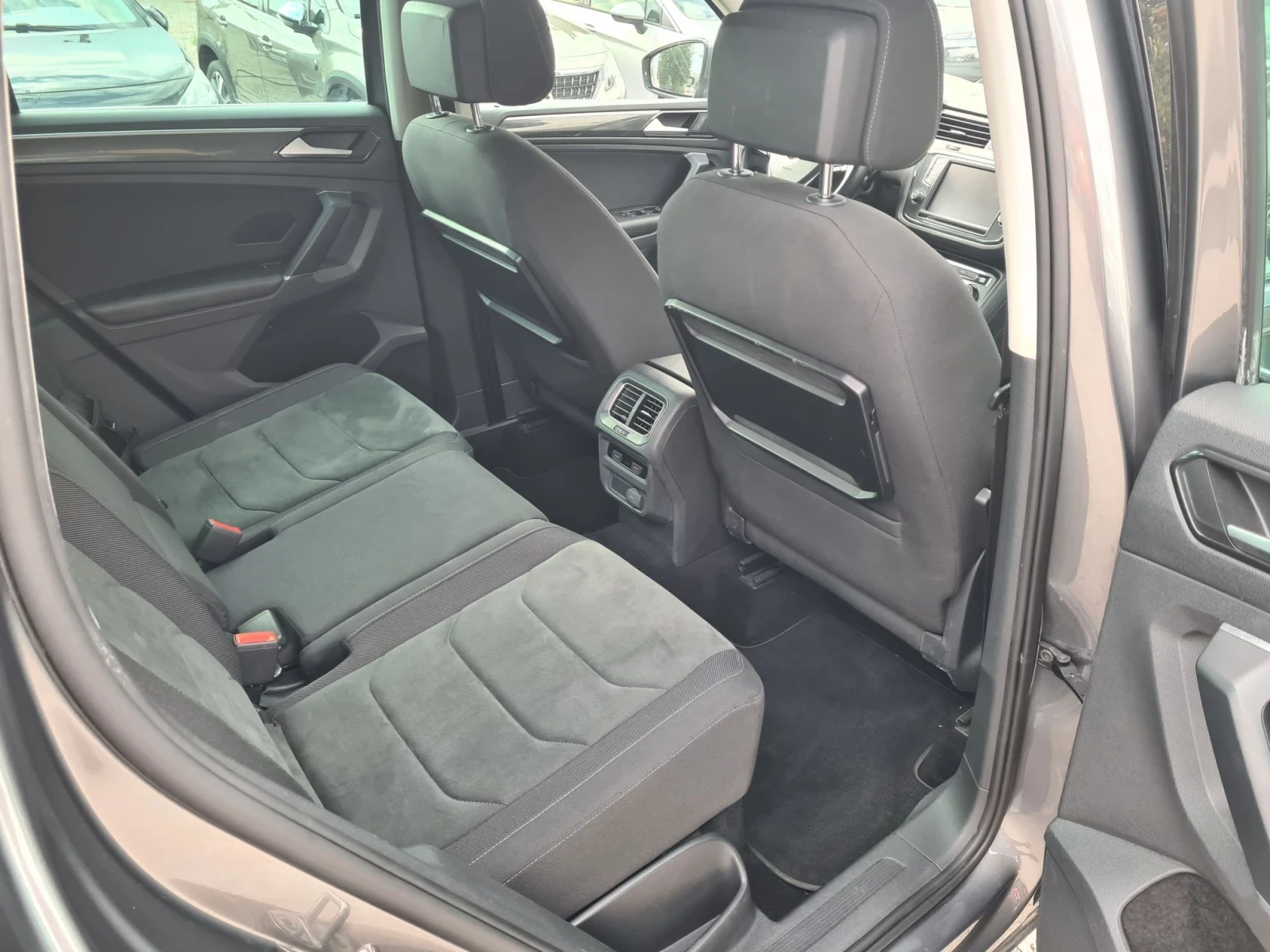 VW Tiguan 2.0TDi 150p.s  / EVRO 6B / 4MOTION  | Mobile.bg � ����������� 12