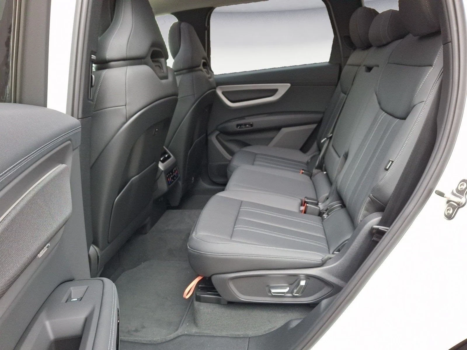 Audi Q7 TDI / S-LINE / TECH+ / MATRIX/ PANO/ 360/ 7 МЕСТЕН, снимка 15 - Автомобили и джипове - 56335376